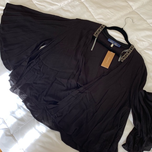 FRANCESCA CAPE - Picture 3 of 6